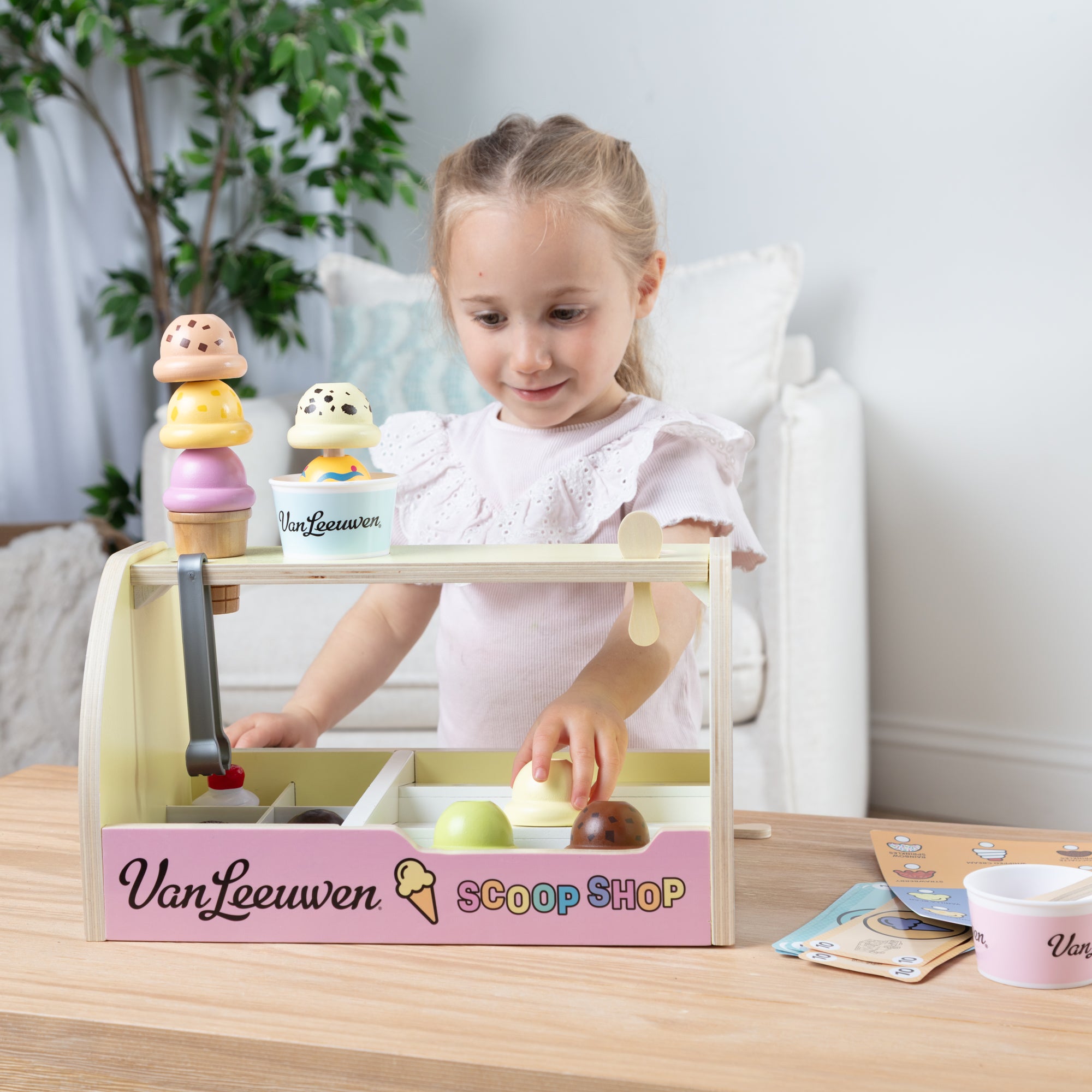 Melissa & Doug x Van Leeuwen Wooden Ice Cream Counter - Image 6