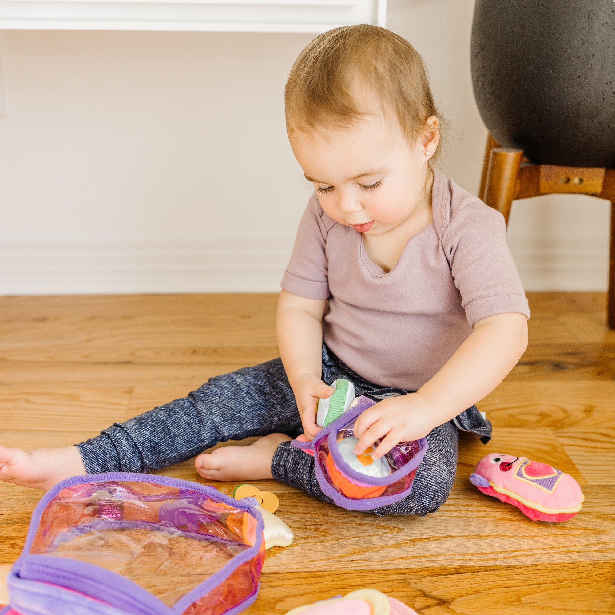 Pretty Purse Fill & Spill Toddler Toy - Image 10