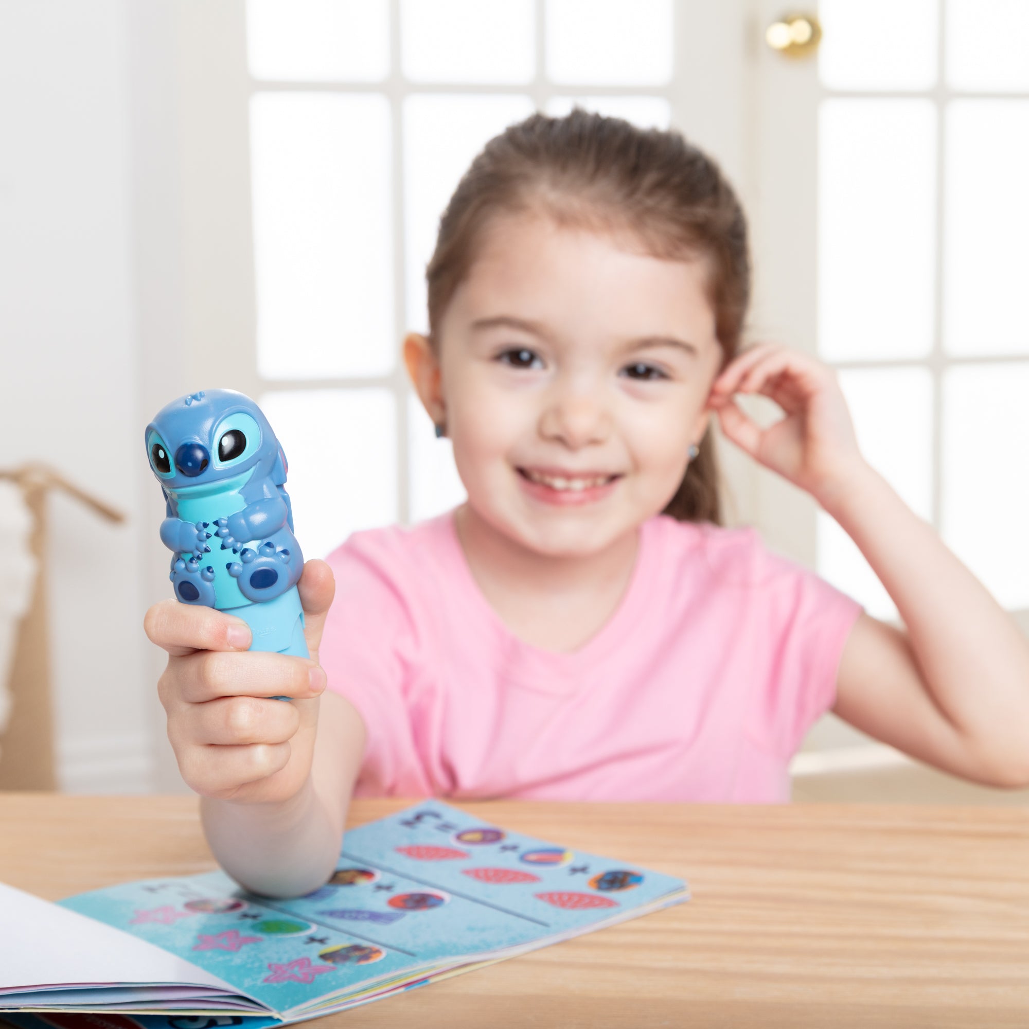 Sticker WOW!? Disney Stitch Bundle: Activity Pad & Sticker Stamper + Mini Activity Pad and 200 Refill Stickers - Image 2