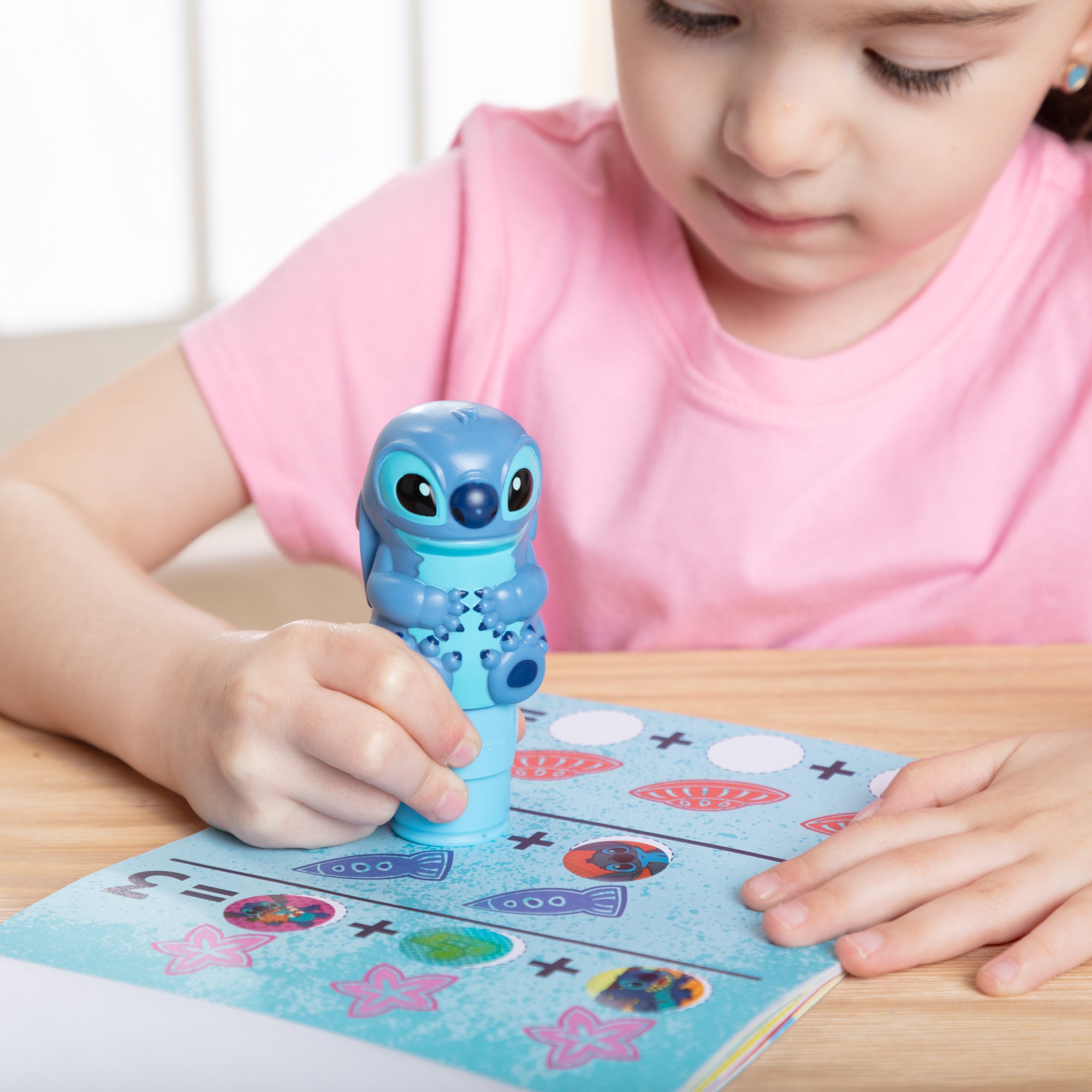 Sticker WOW!? Disney Stitch Activity Pad & Sticker Stamper - Image 4